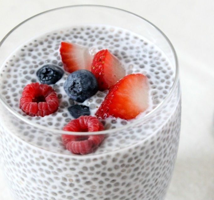 Parfait cu Iaurt Grecesc și Granola