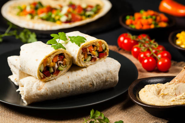 Wrap cu Quinoa, Hummus și Legume Prăjite